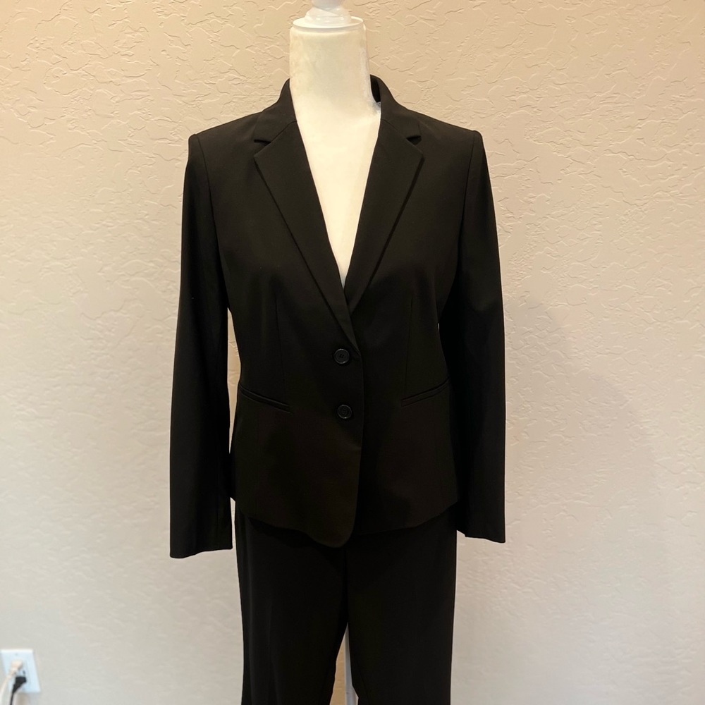 Ann Taylor Petite Suit in Black